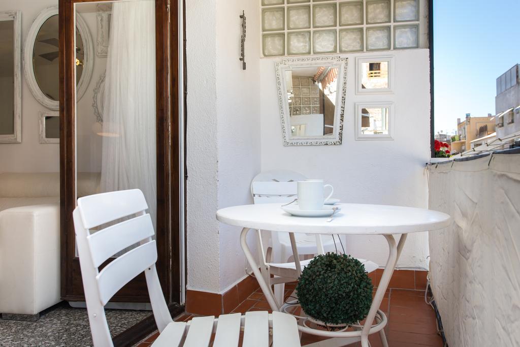 Du Soleil Apart Sitges Eksteriør bilde